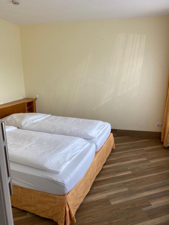 Nordseehotel Benser Hof Am Hafen Бензерзиль Экстерьер фото