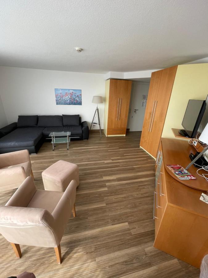 Nordseehotel Benser Hof Am Hafen Бензерзиль Экстерьер фото