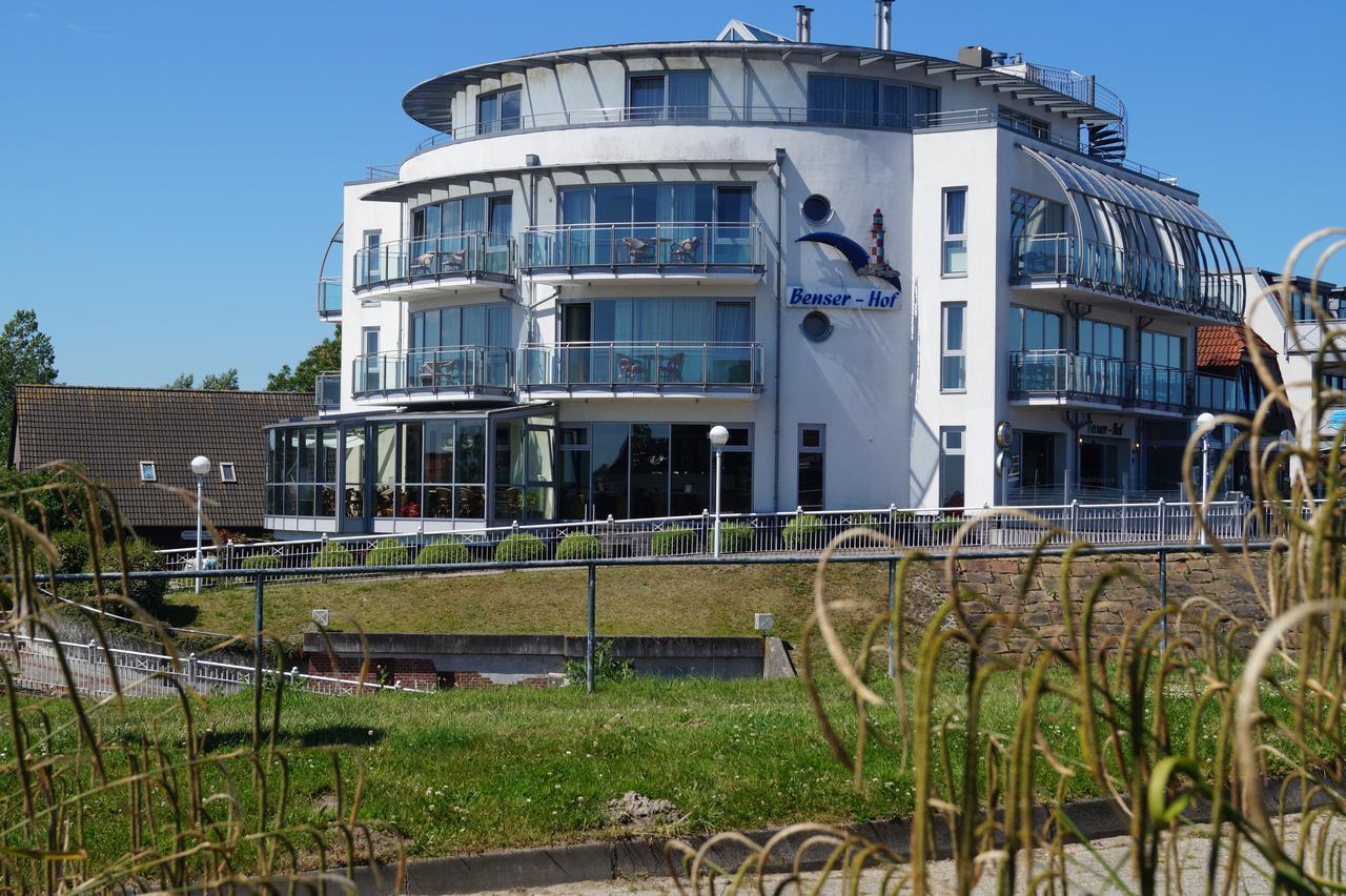 Nordseehotel Benser Hof Am Hafen Бензерзиль Экстерьер фото