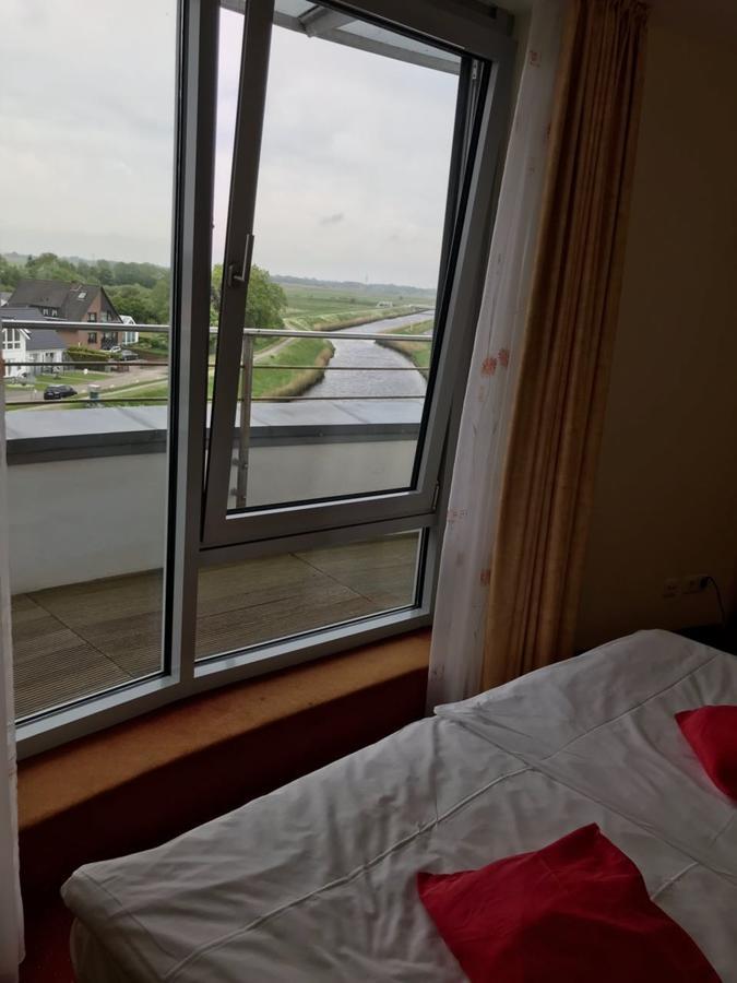 Nordseehotel Benser Hof Am Hafen Бензерзиль Экстерьер фото