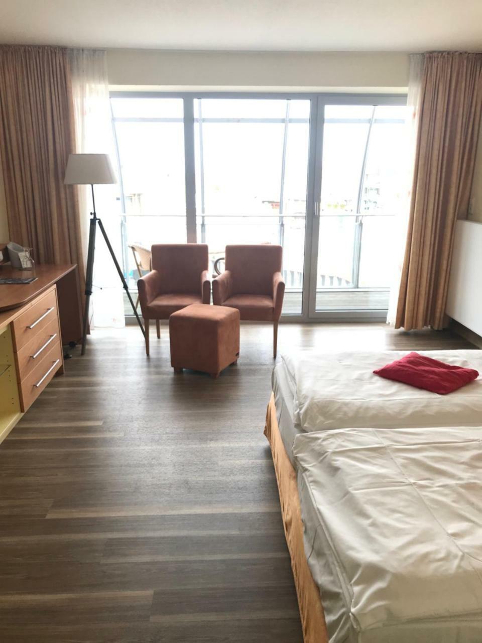 Nordseehotel Benser Hof Am Hafen Бензерзиль Экстерьер фото
