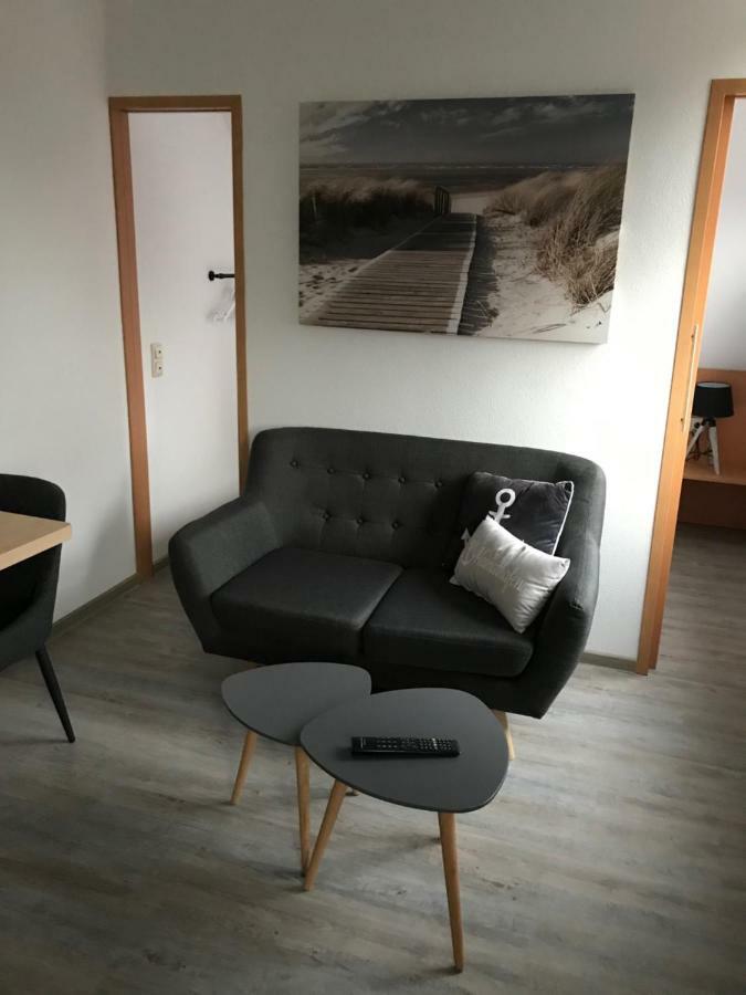 Nordseehotel Benser Hof Am Hafen Бензерзиль Экстерьер фото